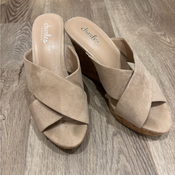 Charles by Charles David Tan Wedge Sandals with Strappy Design - Picture 7 of 10